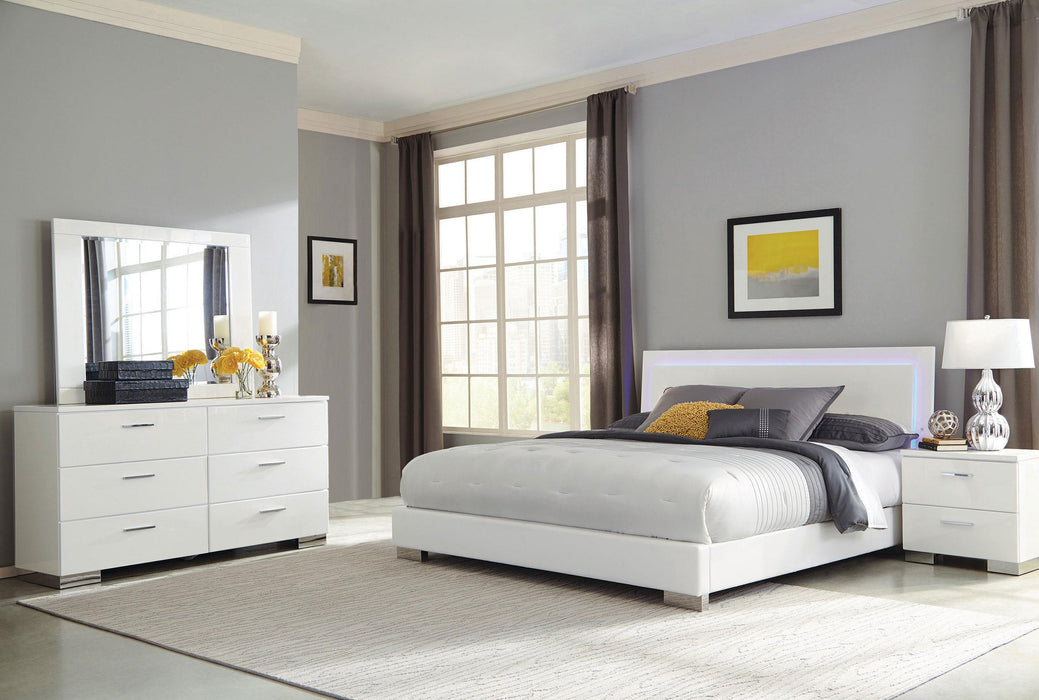 Felicity 4-piece California King Bedroom Set with LED Headboard Glossy White - Bargain Furniture (Detroit, MI)