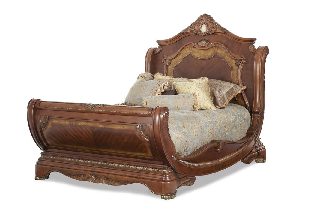 Cortina King Sleigh Bed in Honey Walnut