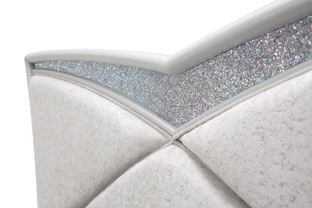 Melrose Plaza King Upholstered Bed in Dove 9019000EK-118 - Bargain Furniture (Detroit, MI)