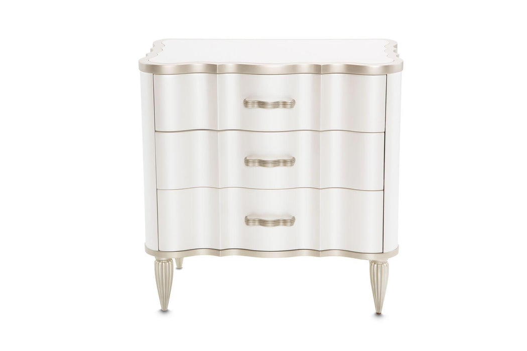 London Place Nightstand in Creamy Pearl - Bargain Furniture (Detroit, MI)