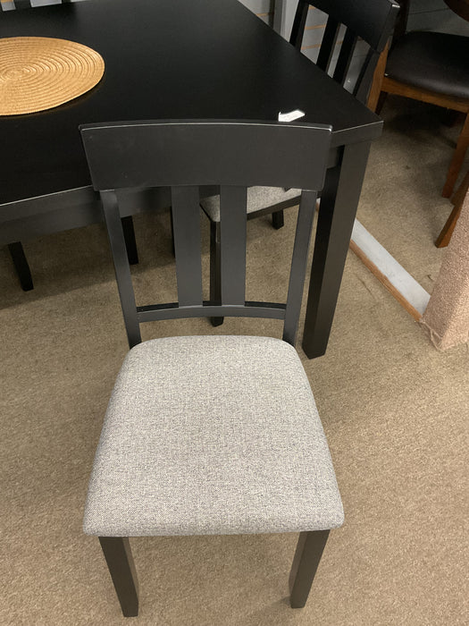 5 Pieces contemporary dining room set - Bargain Furniture (Detroit, MI)