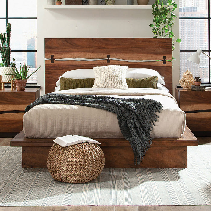 Winslow Queen & E.King Bed - Bargain Furniture (Detroit, MI)