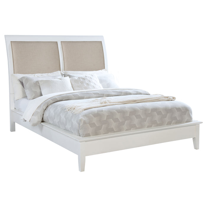 Bexhill California King, E.King, Queen Bed - Bargain Furniture (Detroit, MI)