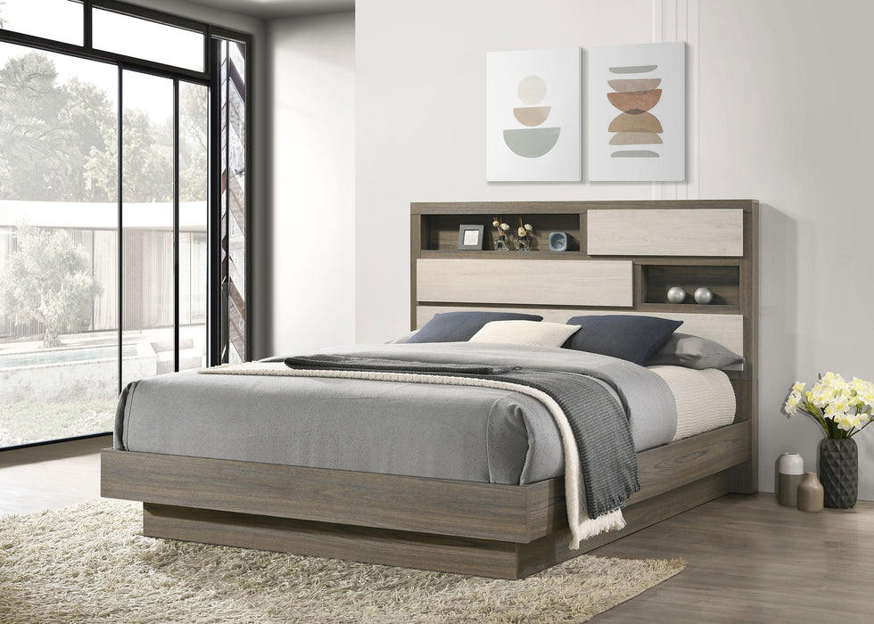 Fenwick California King, Eastren King, Queen Bed - Bargain Furniture (Detroit, MI)