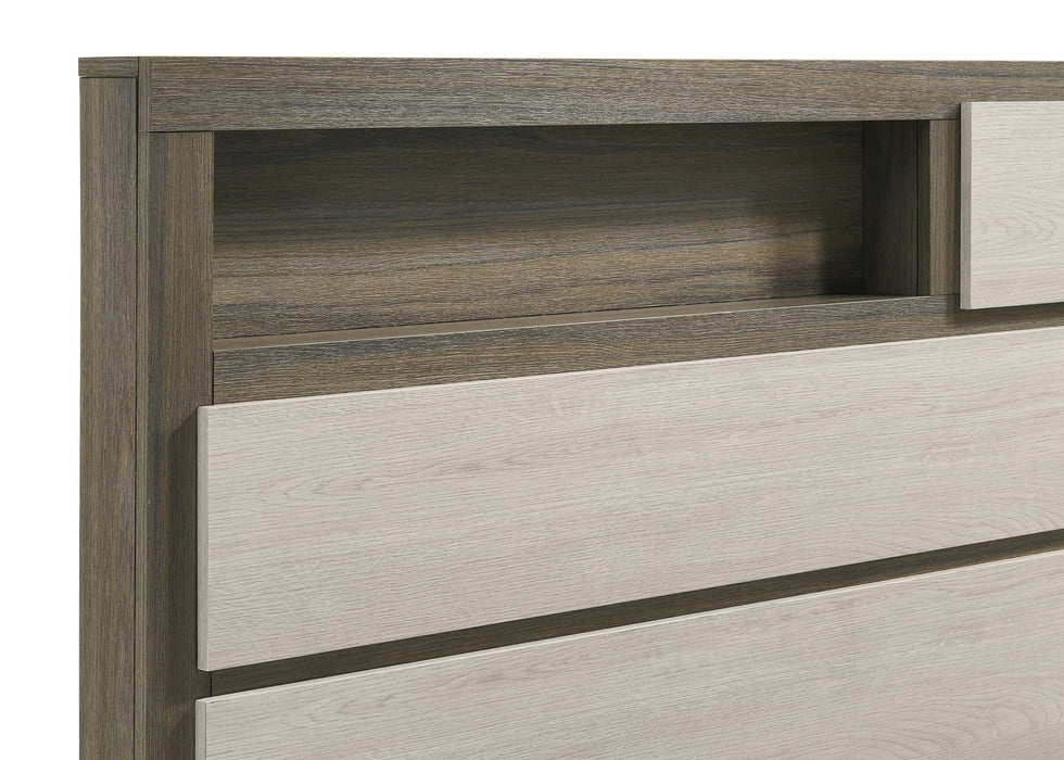 Fenwick California King, Eastren King, Queen Bed - Bargain Furniture (Detroit, MI)