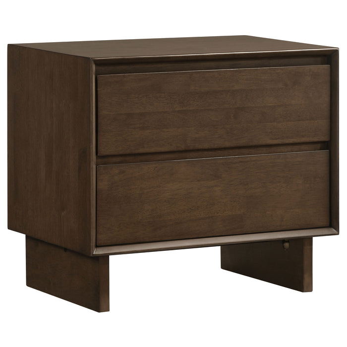 Glenwood 4 & 5 Piece Bedroom Set Eastren king & Queen - Bargain Furniture (Detroit, MI)