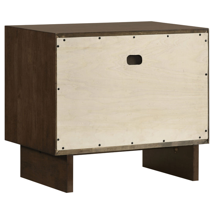 Glenwood 4 & 5 Piece Bedroom Set Eastren king & Queen - Bargain Furniture (Detroit, MI)