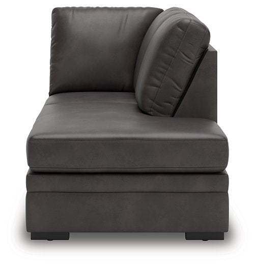 Lofton-Pike Sectional with Chaise - Bargain Furniture (Detroit, MI)