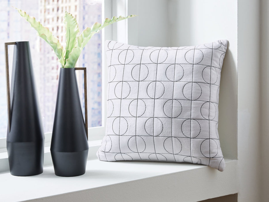 Kydner Pillow (Set of 4) - Bargain Furniture (Detroit, MI)