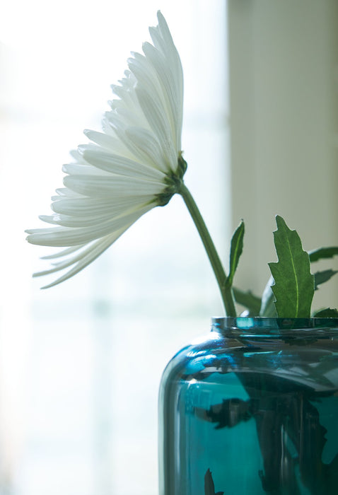 Inisland Vase - Bargain Furniture (Detroit, MI)