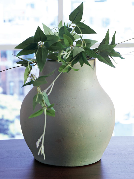 Baychester Vase - Bargain Furniture (Detroit, MI)