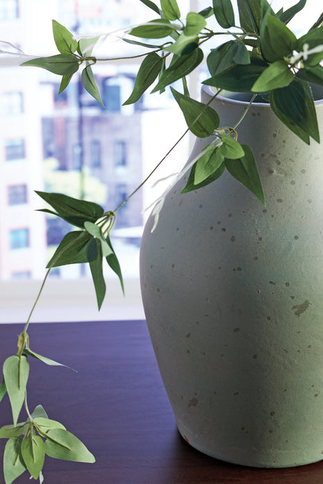 Baychester Vase - Bargain Furniture (Detroit, MI)