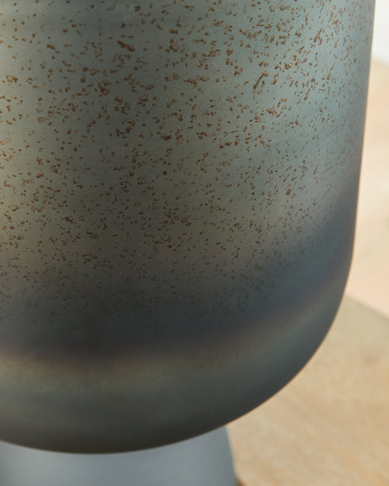Pennmore Vase - Bargain Furniture (Detroit, MI)