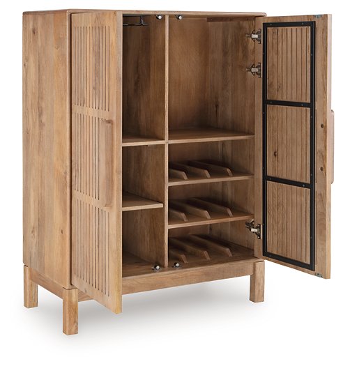 Pellamour Bar Cabinet - Bargain Furniture (Detroit, MI)
