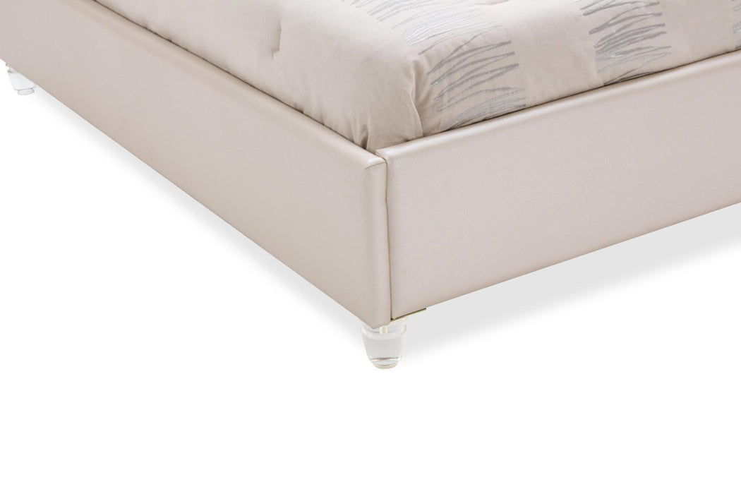 Glimmering Heights Queen Upholstered Bed in Ivory 9011000QN-111 - Bargain Furniture (Detroit, MI)