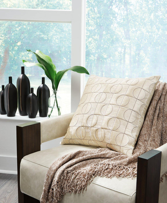 Kydner Pillow (Set of 4) - Bargain Furniture (Detroit, MI)