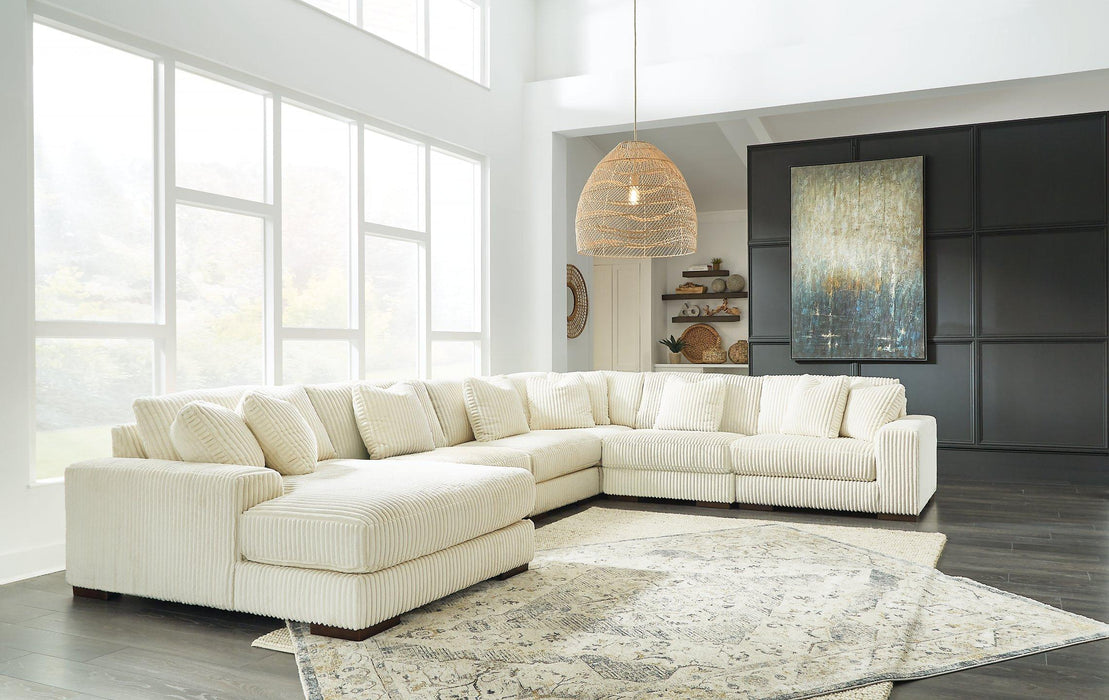 Lindyn Sectional with Chaise - Bargain Furniture (Detroit, MI)