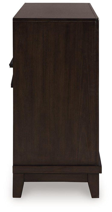 Neymorton Dresser and Mirror - Bargain Furniture (Detroit, MI)