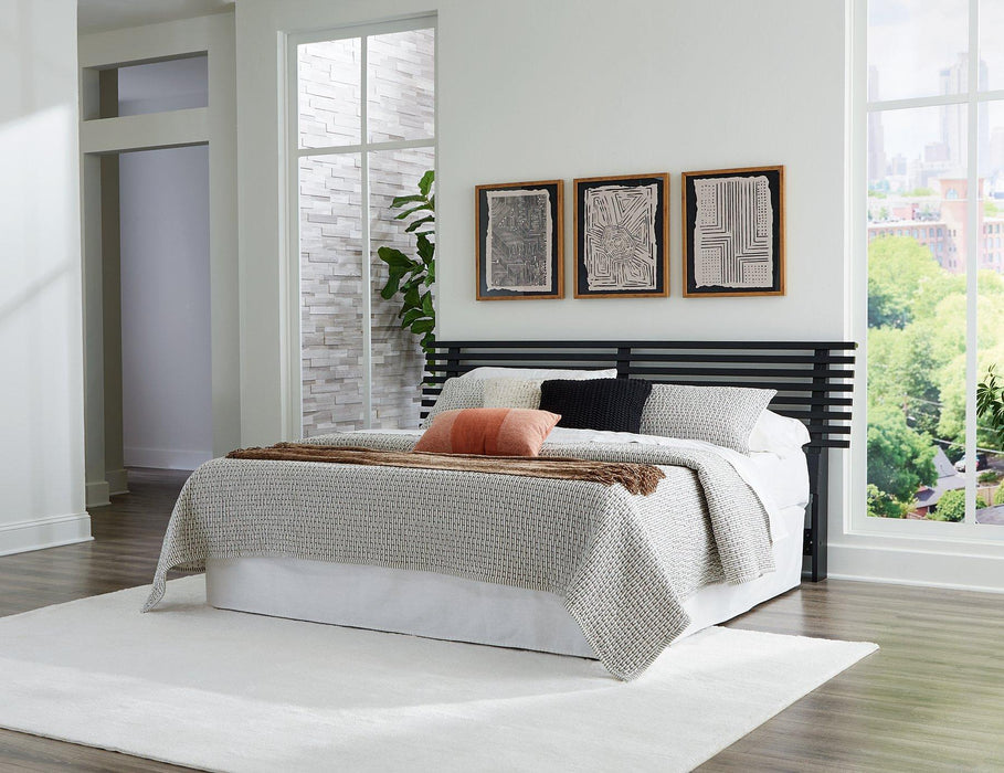 Danziar Slat Bed - Bargain Furniture (Detroit, MI)