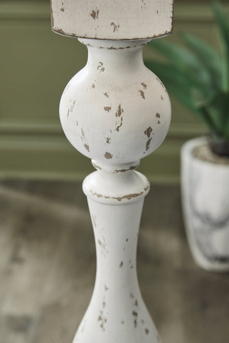 Madsbrook Floor Lamp - Bargain Furniture (Detroit, MI)