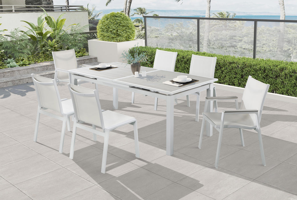 Nizuc Grey manufactured wood Outdoor Patio Extendable Aluminum Dining Table