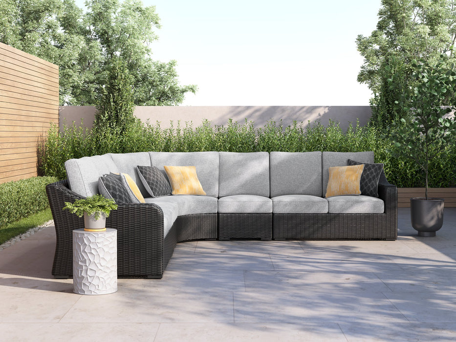 Beachcroft Outdoor Sectional - Bargain Furniture (Detroit, MI)