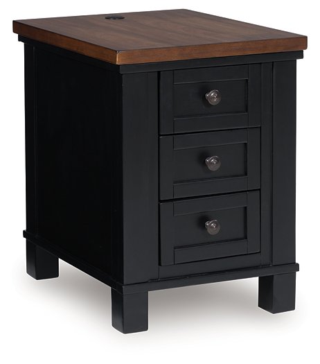 Wildenauer Chairside End Table - Bargain Furniture (Detroit, MI)